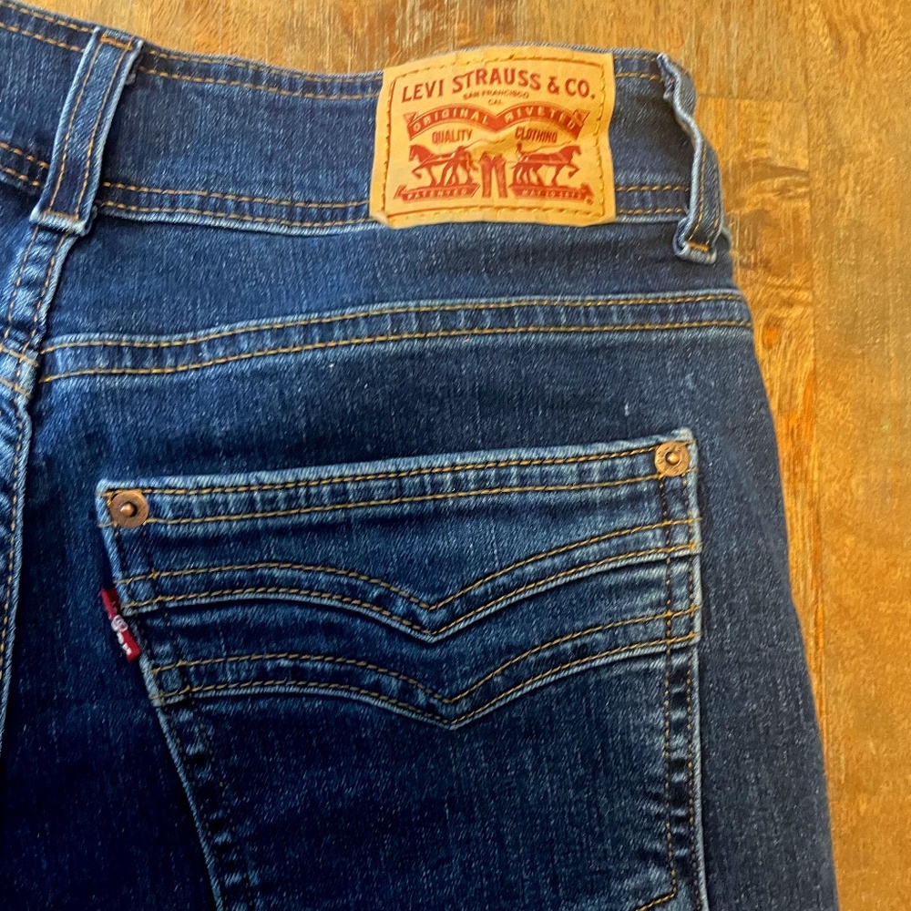 Women size 30 Levi’s 726 flare